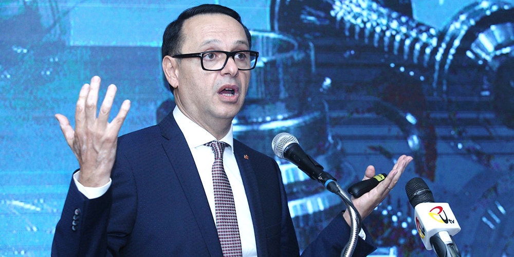أشرف منصور: العلم أساس بناء جسور التفاهم بين الشعوب