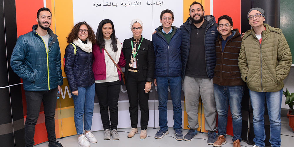 بالصور جولة داخل مقر الجامعة الألمانية بـ برلين طلاب العمارة يشاركون فى تصميم وتطوير متحف الفنون الحديثة بألمانيا أشرف منصور خريجونا منتشرون حول العالم والمصرى قادر وينقصنا الإيمان بالذات اليوم السابع